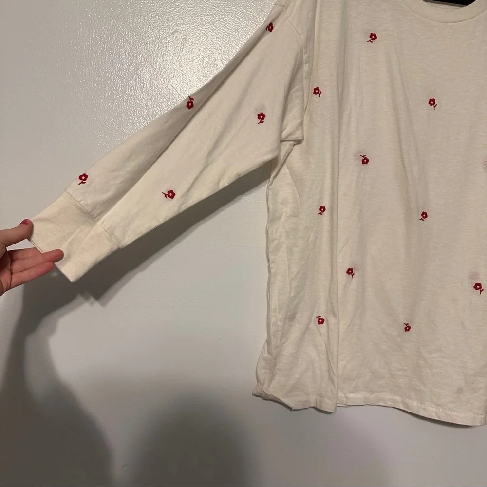 Aerie Embroidered Oversized Long Sleeve Tee Shirt Top size Large White Red NWT - Picture 2 of 6